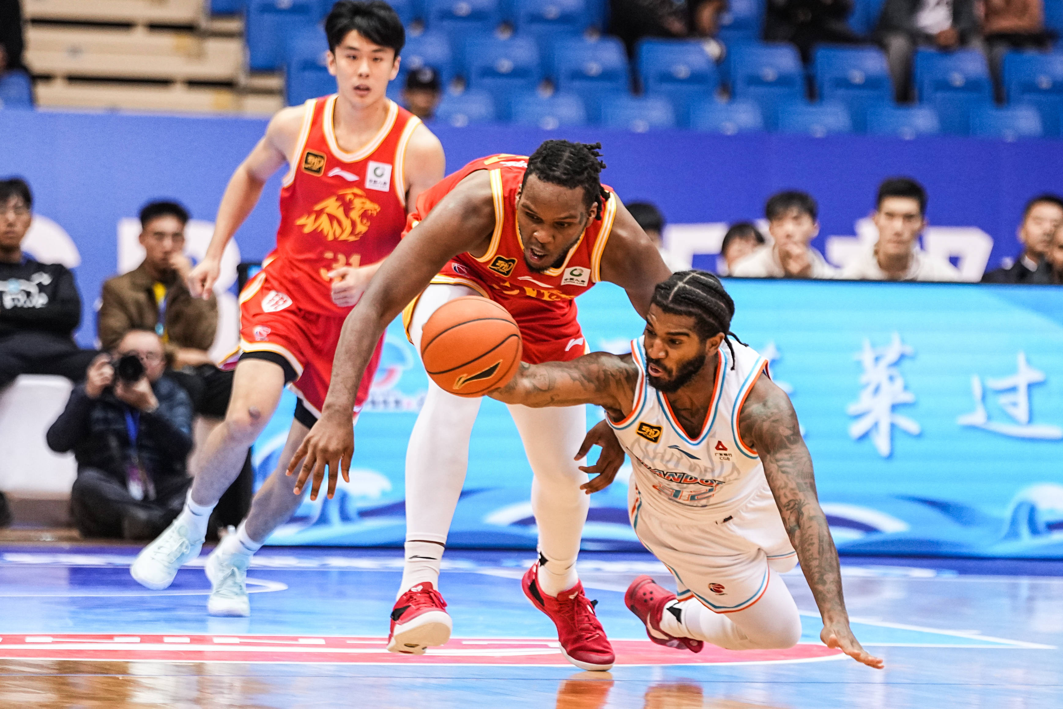 关于CBA俱乐部杯为CBA联赛提升赞助商吸引力提供支持的信息