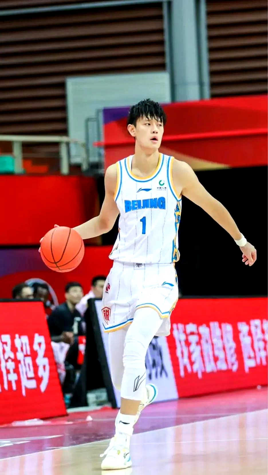 曾凡博18分首钢不敌新疆上海加时险胜同曦