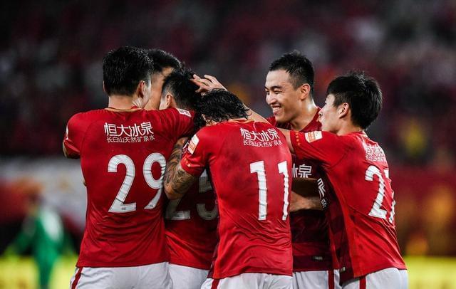 关于广州恒大击败天津权健，实现主场保持不败的信息
