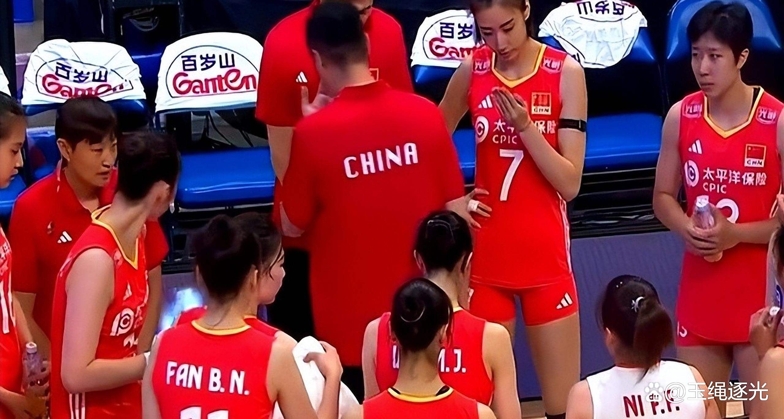 女排变阵2新星首进名单对多米尼加考验拦网